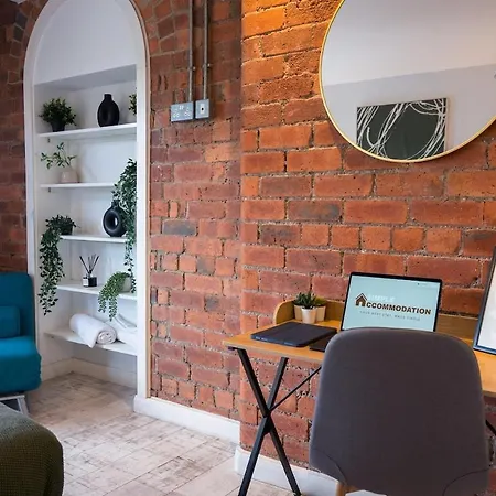 Centre Apartment, Exposed Brick & Darts Apartment